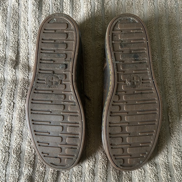 Vintage Dr. Marten’s Brown Leather Sneakers - Picture 4 of 5